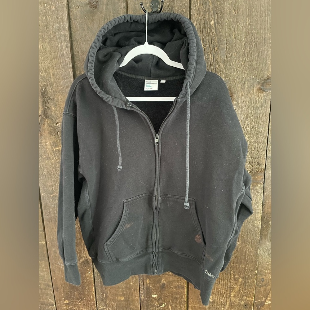 Aritzia boyfriend fit, TNA sweat fleece. 
Preowned condition.